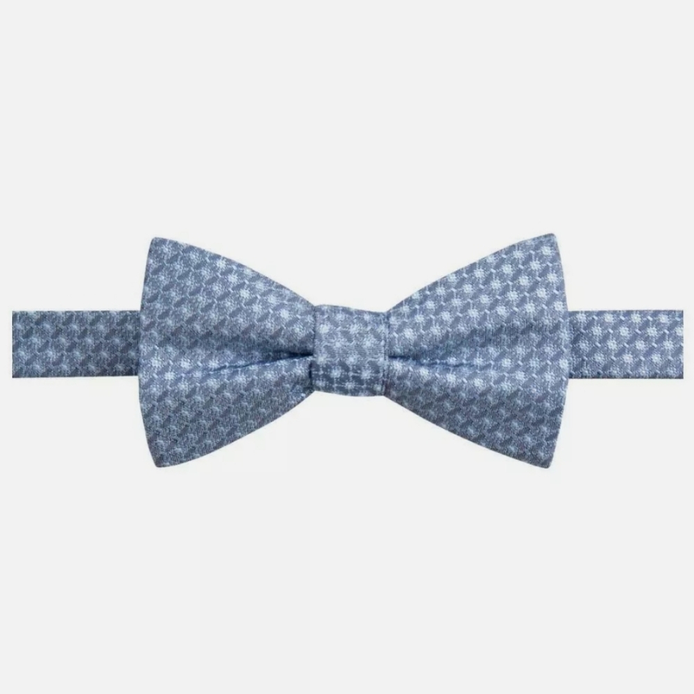 NWT Ryan Seacrest Distinction Silk Bow Tie Blue
